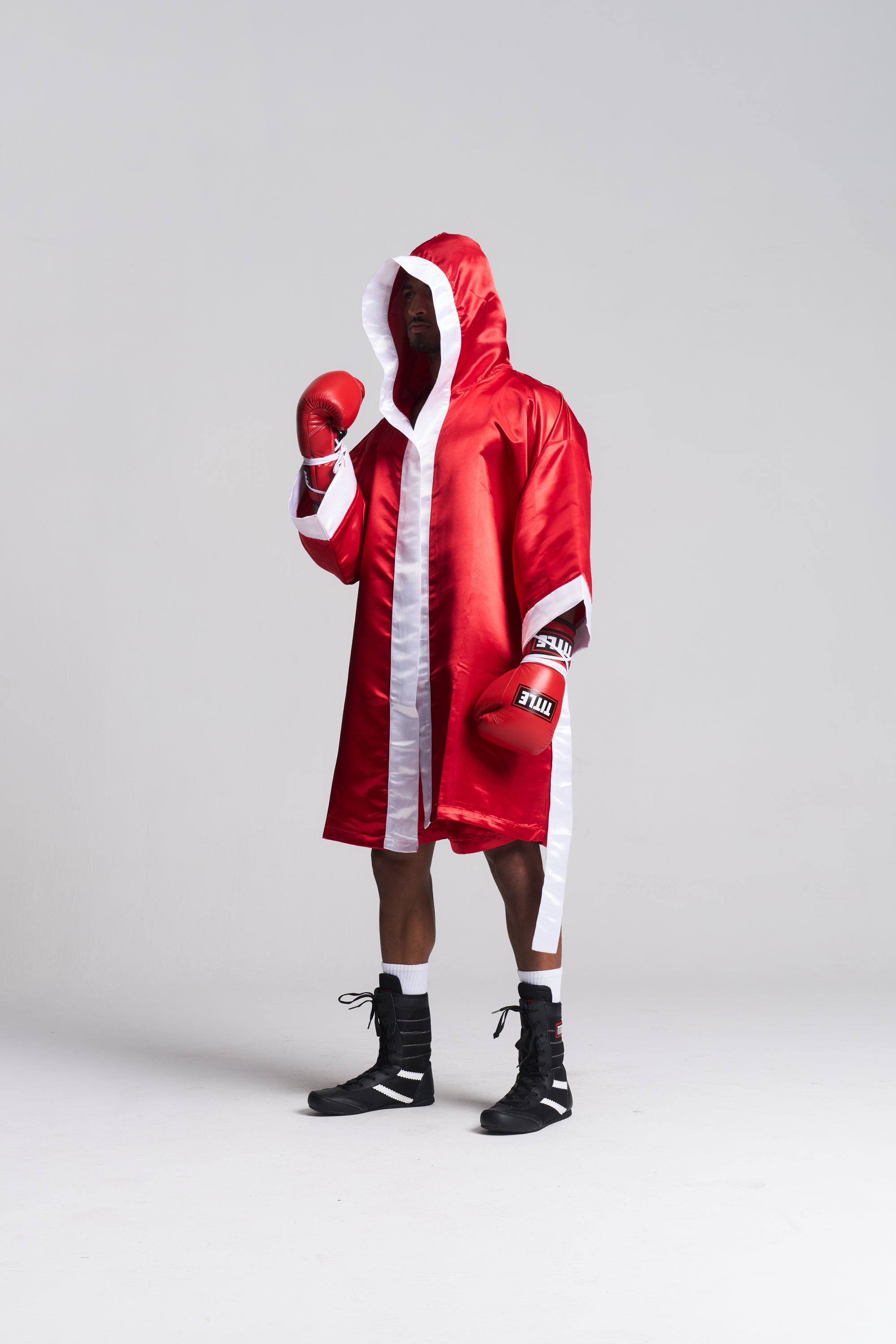 TITLE Fingertip Boxing Robe: Satin, Blue or Red with White Trim