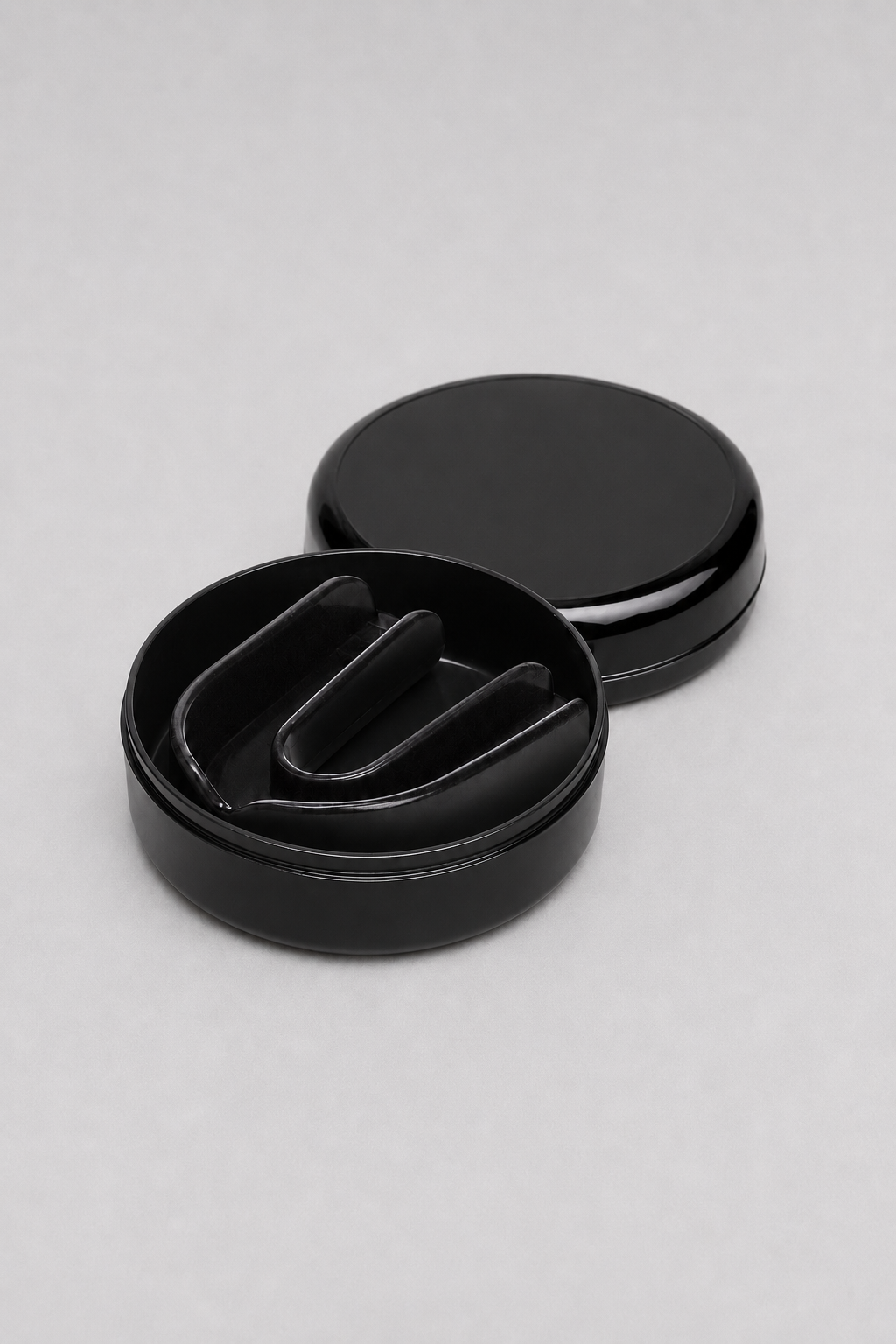 TITLE Boxing Mouthguard: Black, with Carry Case