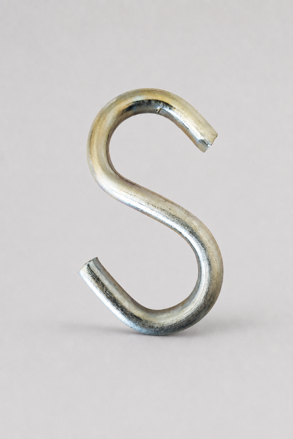Title S-Hook: 8mm