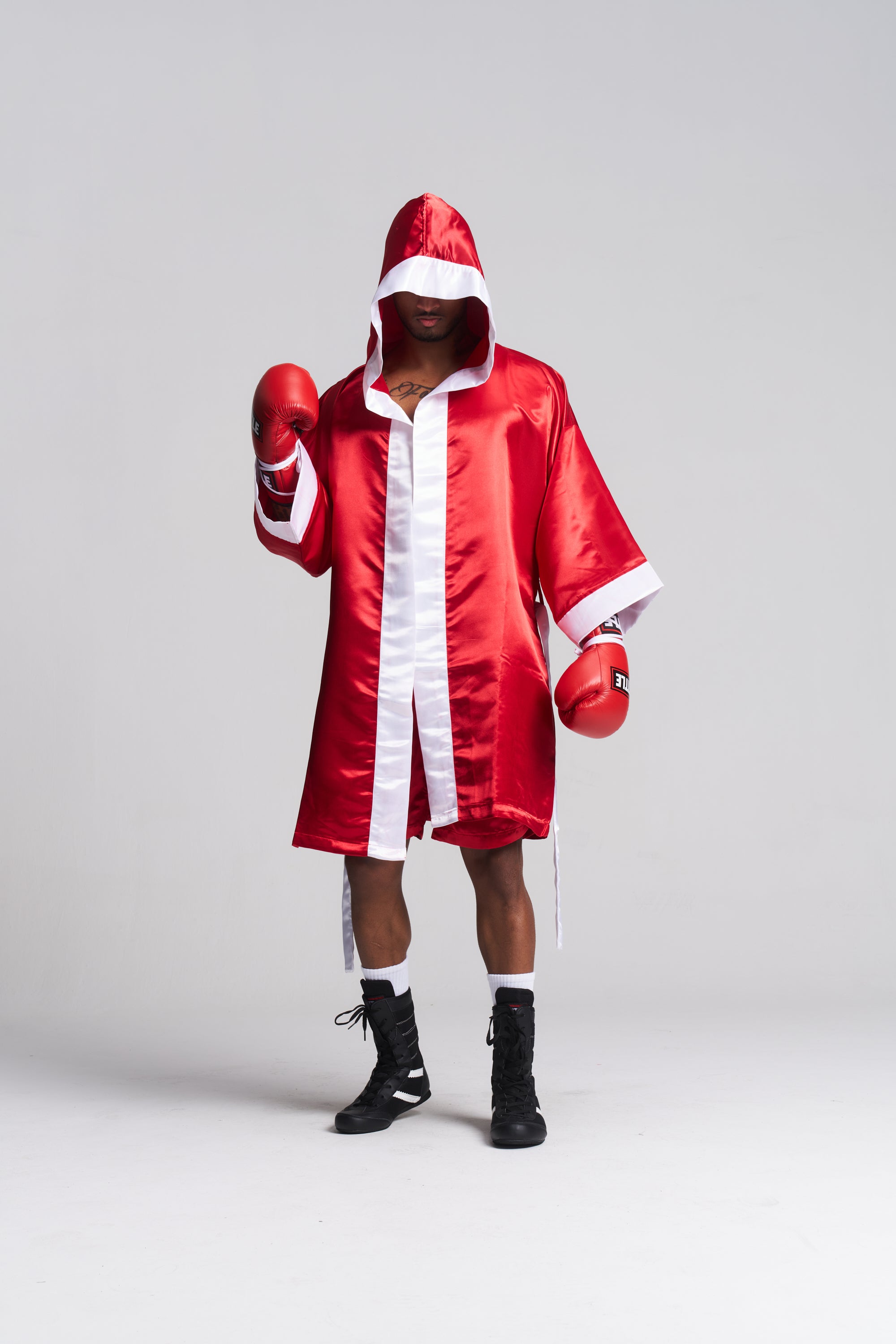 TITLE Fingertip Boxing Robe: Satin, Blue or Red with White Trim